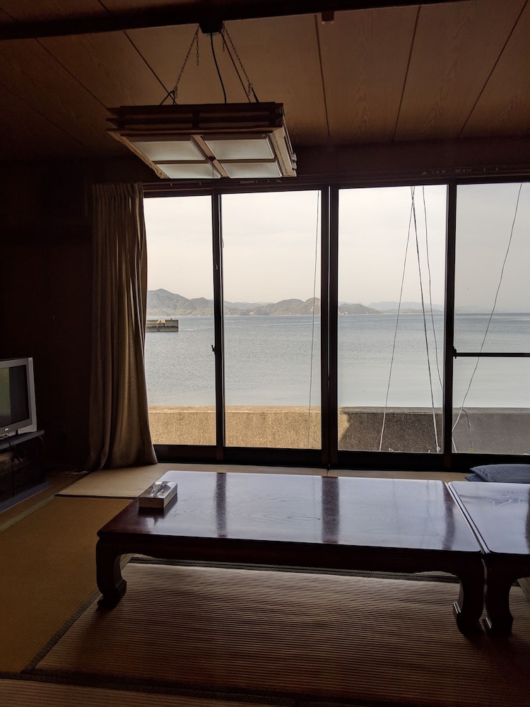 客室1 | 民宿 かまがり