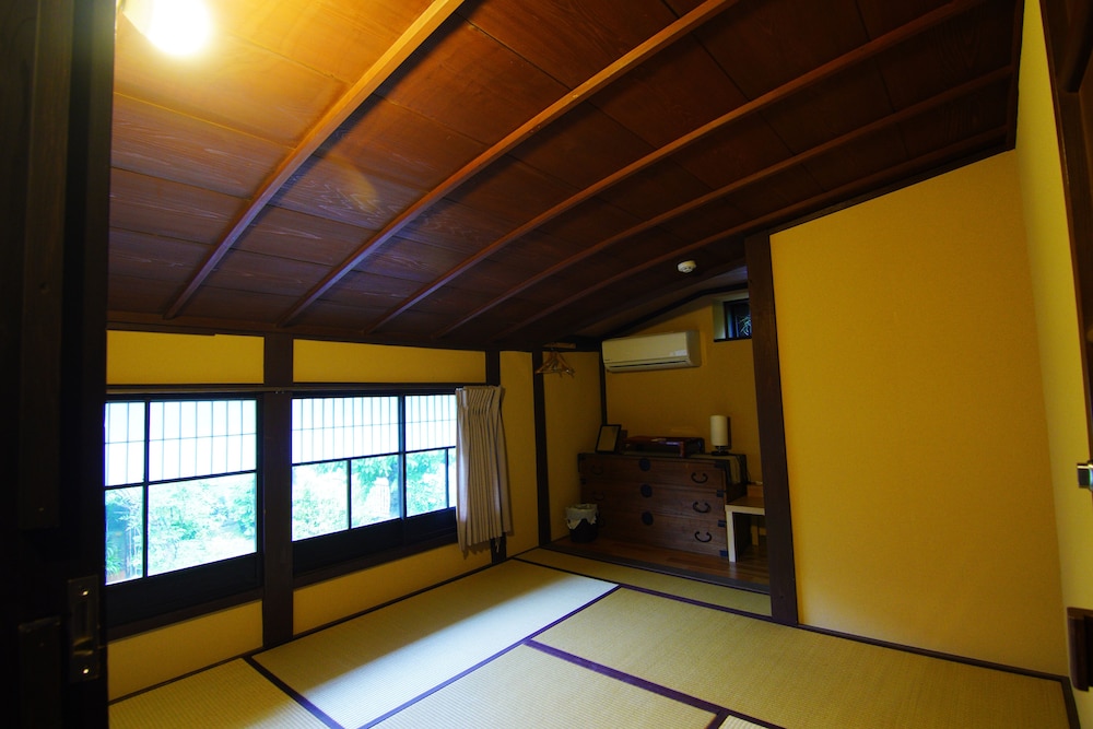 客室1 | 城下町彦根の町家 本町宿