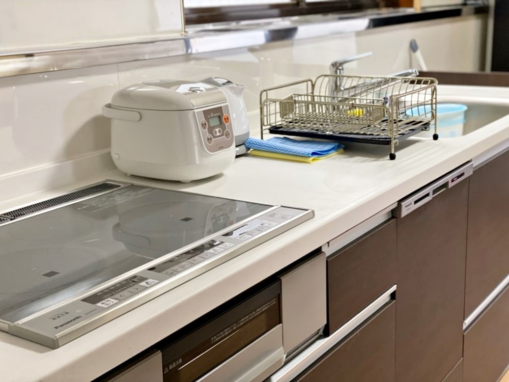 一棟貸し 専用キッチン0 | HH2 Private House