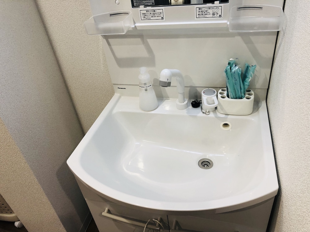 アパートメント (RC207) 禁煙 バスルームのシンク0 | Rc Annex 1