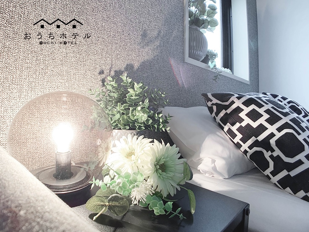 スタジオ バルコニー付 501号室 リビング エリア1 | おうちホテル宝町