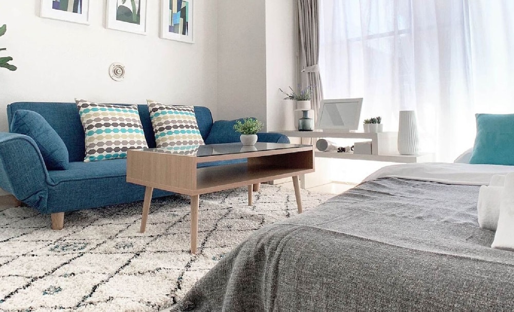 スタジオ バルコニー付 504号室 | おうちホテル宝町