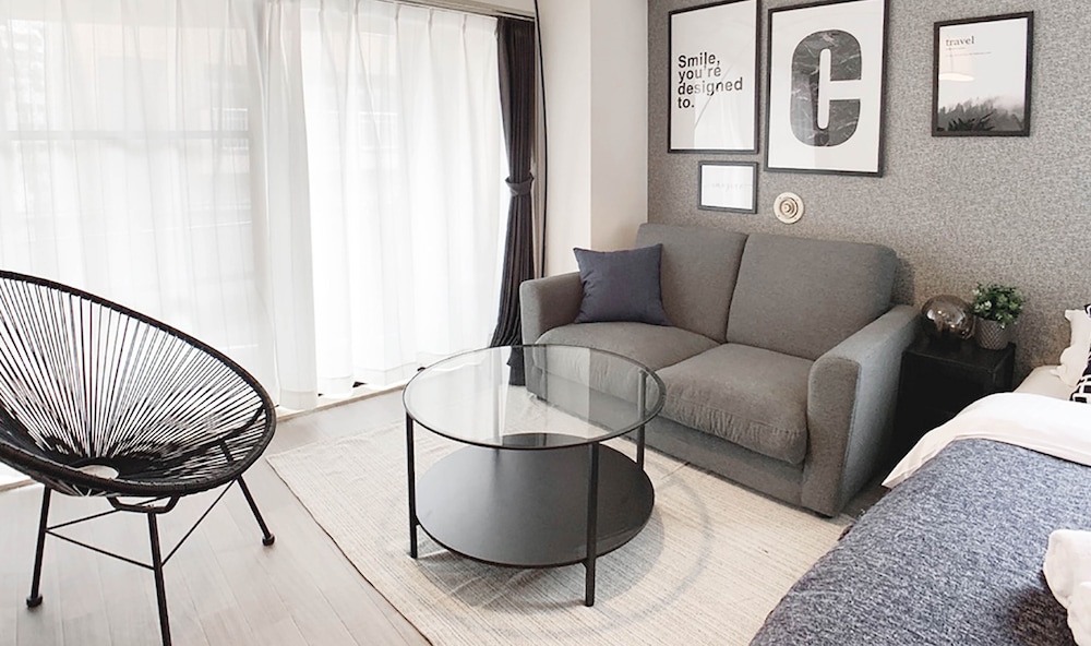 スタジオ バルコニー付 501号室 リビング エリア6 | おうちホテル宝町