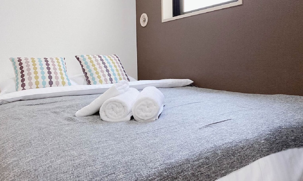 スタジオ バルコニー付 202号室 客室8 | おうちホテル宝町