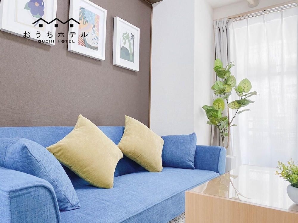 スタジオ バルコニー付 202号室 | おうちホテル宝町