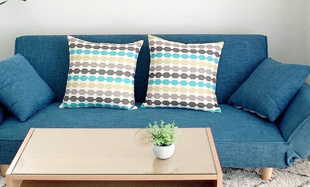 スタジオ バルコニー付 504号室 リビング エリア3 | おうちホテル宝町