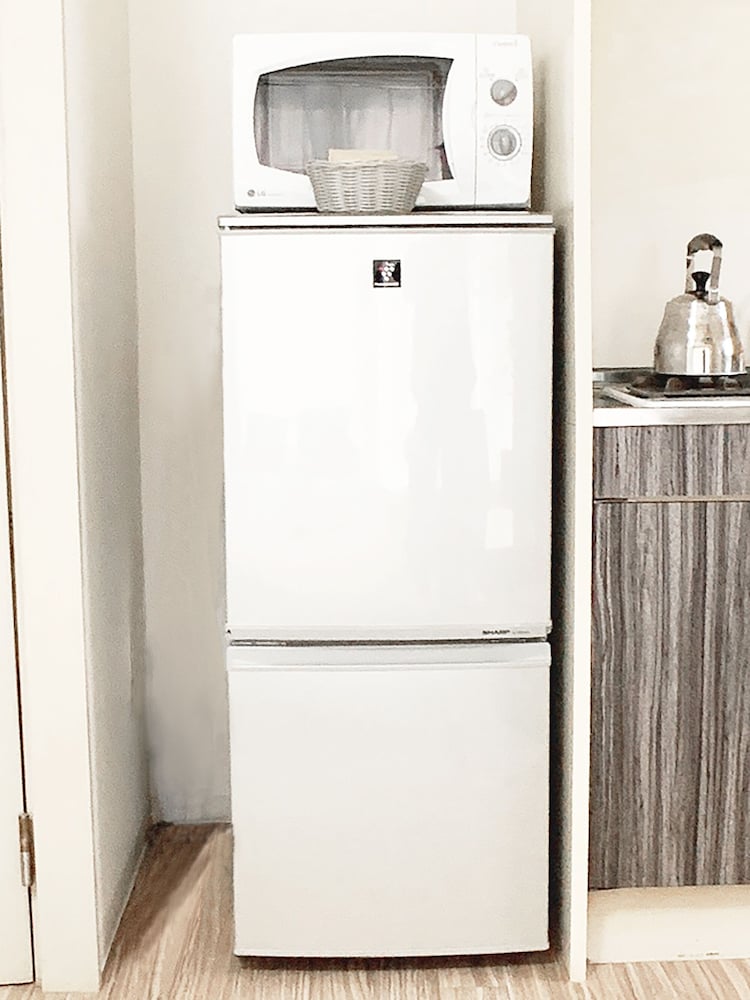 スタジオ バルコニー付 204号室 専用キッチン0 | おうちホテル宝町