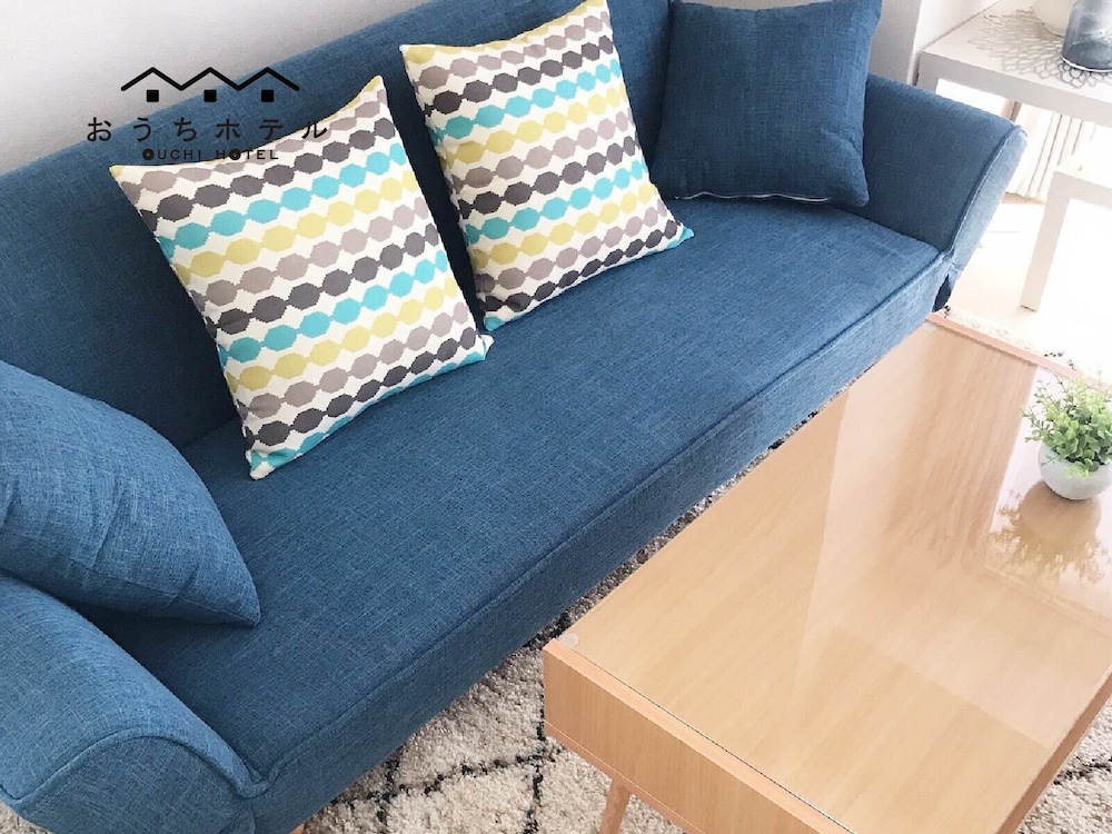 スタジオ バルコニー付 504号室 リビング エリア1 | おうちホテル宝町