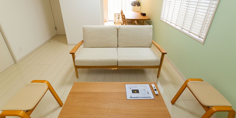 A棟 リビングルーム1 | 鬼怒川ステーションフロント