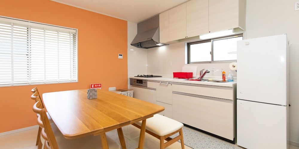 D棟 客室内のダイニングエリア0 | 鬼怒川ステーションフロント