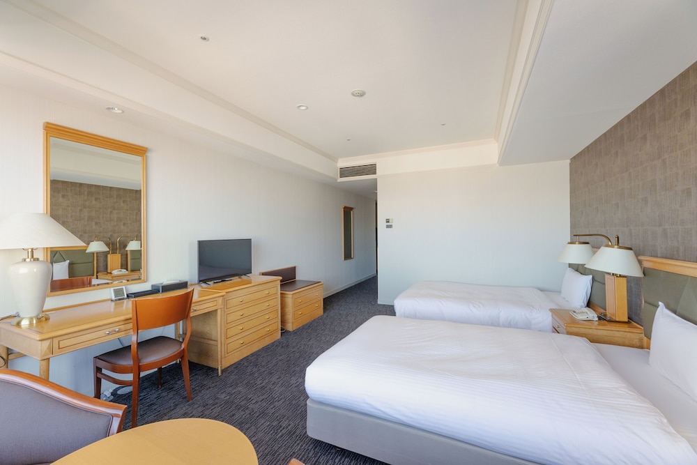 [禁煙] コーナービューデラックスツイン 客室1 | ザ キューブ ホテル 千葉