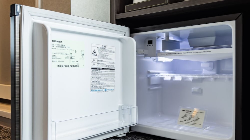 ベーシック ダブルルーム ダブルベッド 1 台 禁煙 客室の設備とサービス0 | スーパーホテル湘南、藤沢駅南口