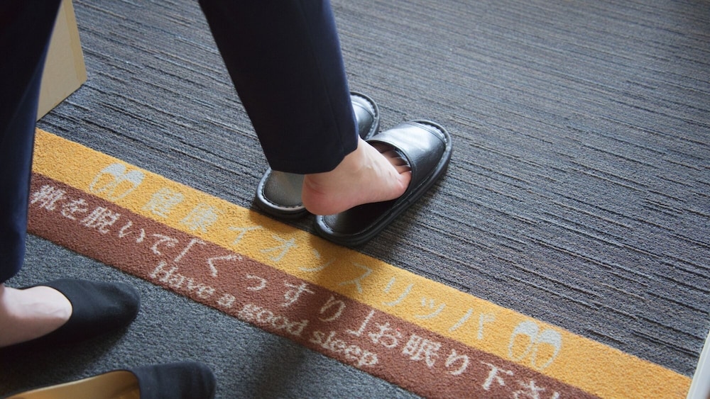 ベーシック ダブルルーム ダブルベッド 1 台 禁煙 客室の設備とサービス5 | スーパーホテル湘南、藤沢駅南口