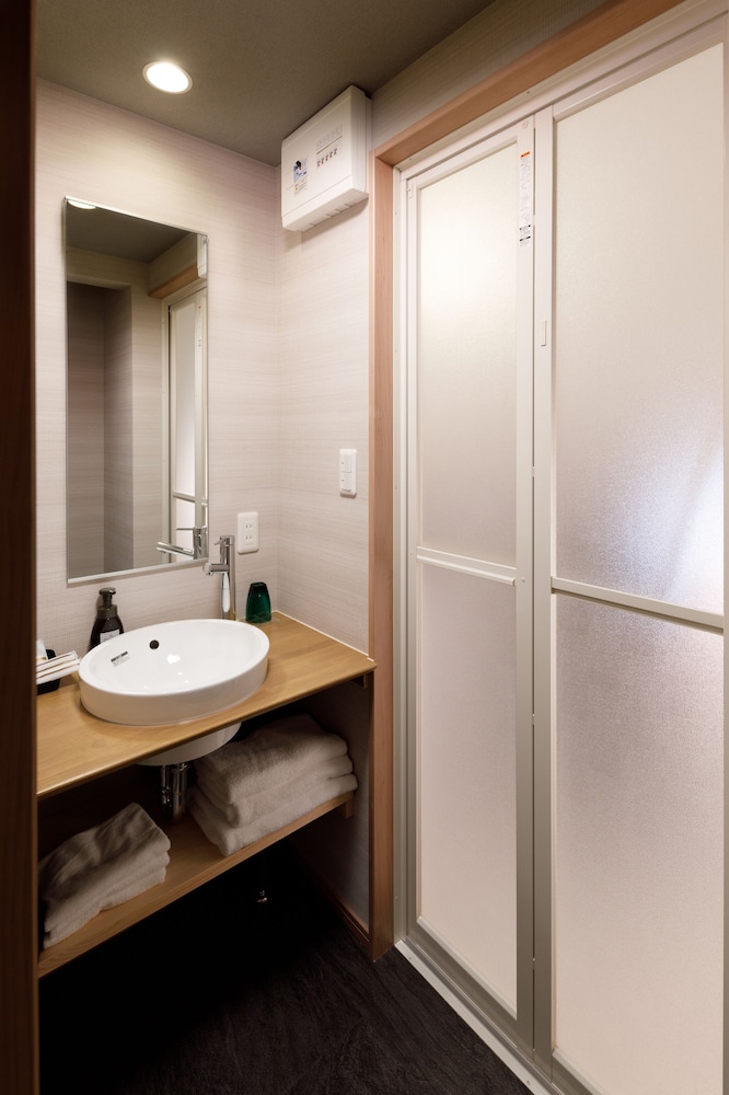 ダブルルーム 201 バスルーム3 | Connect inn 祇園四条