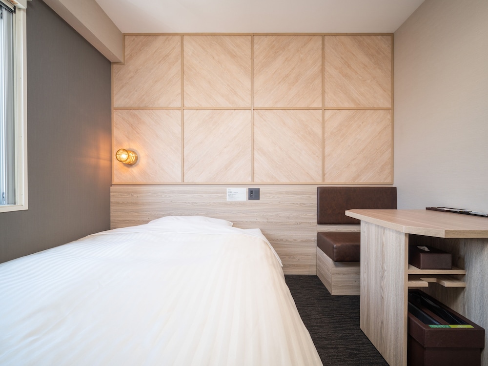 エクストラルーム(定員に幼児含む) 喫煙可 客室6 | スーパーホテル御殿場 1 号館