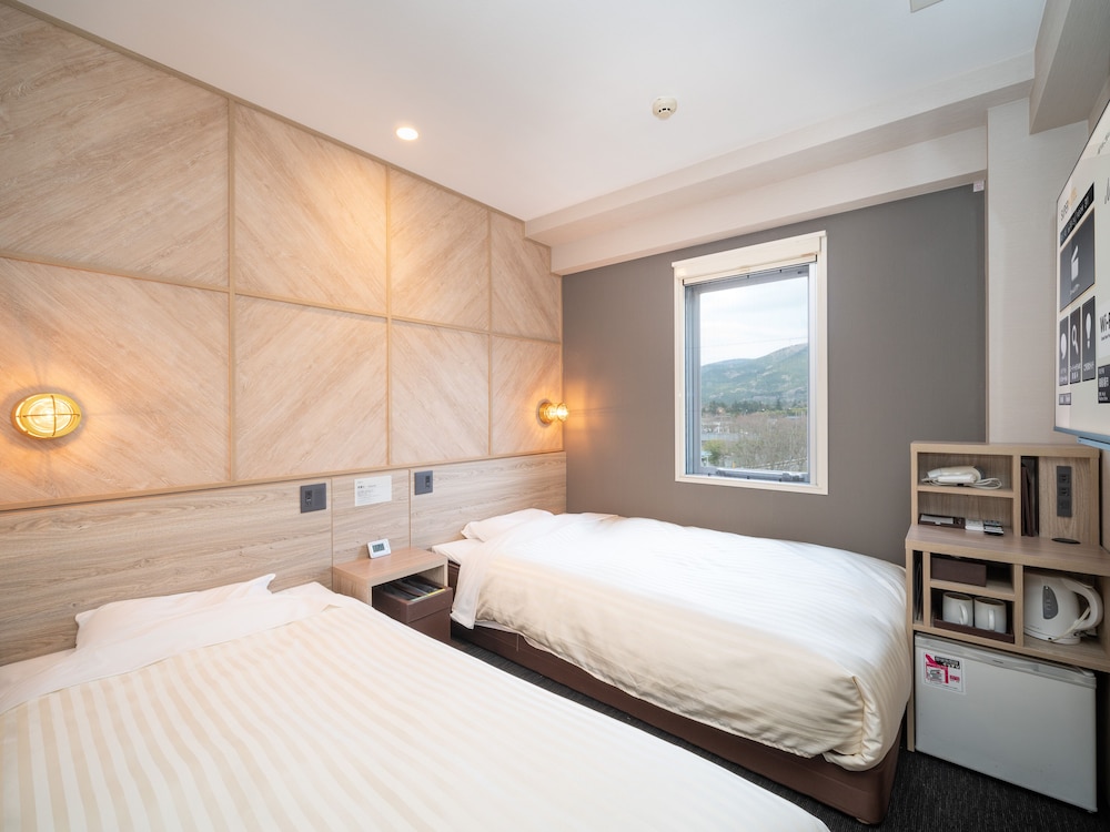 エコノミー ツインルーム(定員に幼児含む) 禁煙 客室4 | スーパーホテル御殿場 1 号館