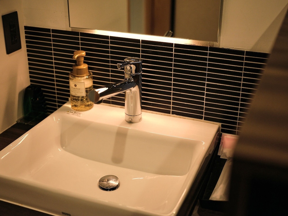 京町家一棟貸 B バスルーム7 | 紡 七条鍵屋町