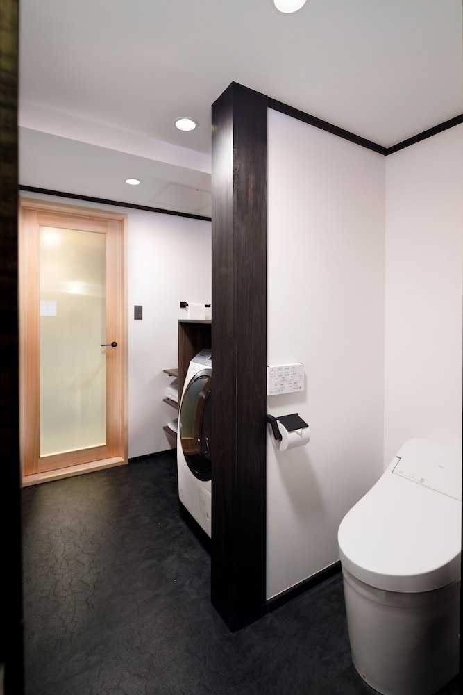 京町家一棟貸 B バスルーム4 | 紡 七条鍵屋町