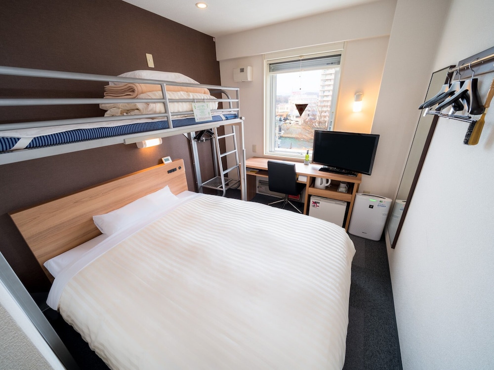 ダブルルーム ロフトベッド付き 禁煙 | スーパーホテル盛岡