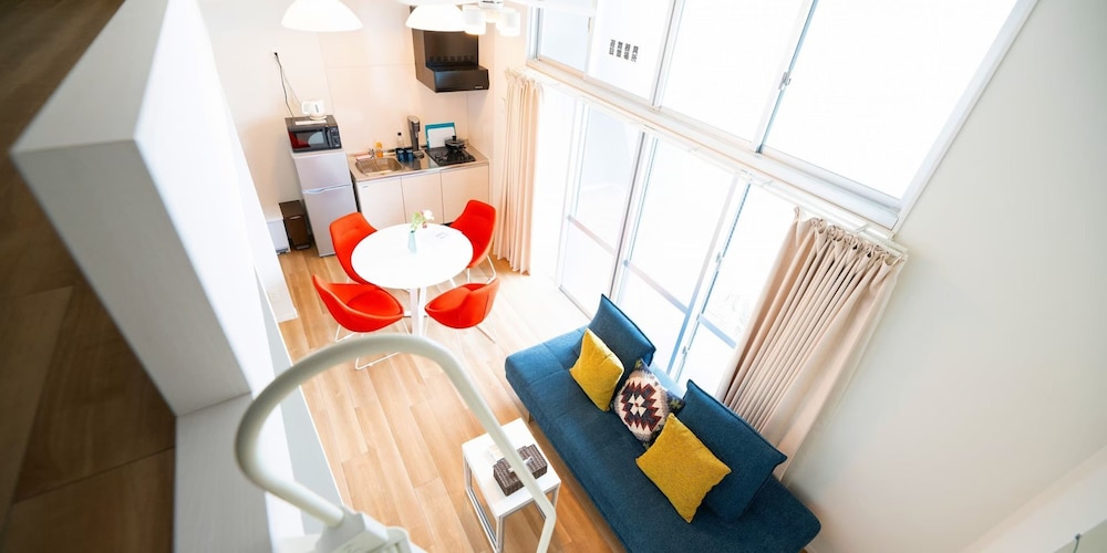 テラス&ロフト付!最上階TypeC 8名 禁煙 客室3 | ホテルトーマス旭橋駅