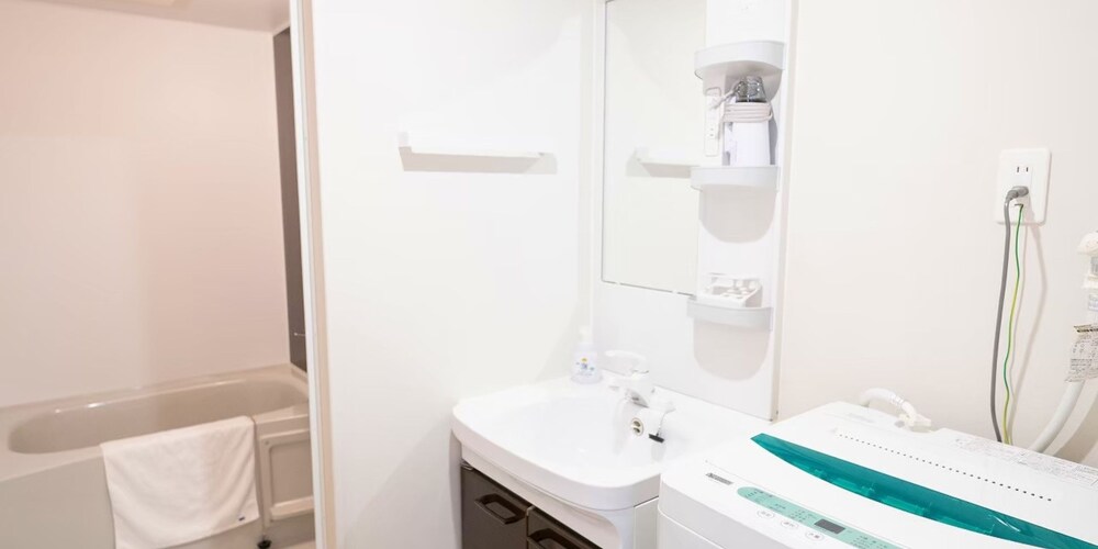 ロフト付き typeB/洗濯機・キッチン完備 禁煙 バスルーム2 | ホテルトーマス旭橋駅