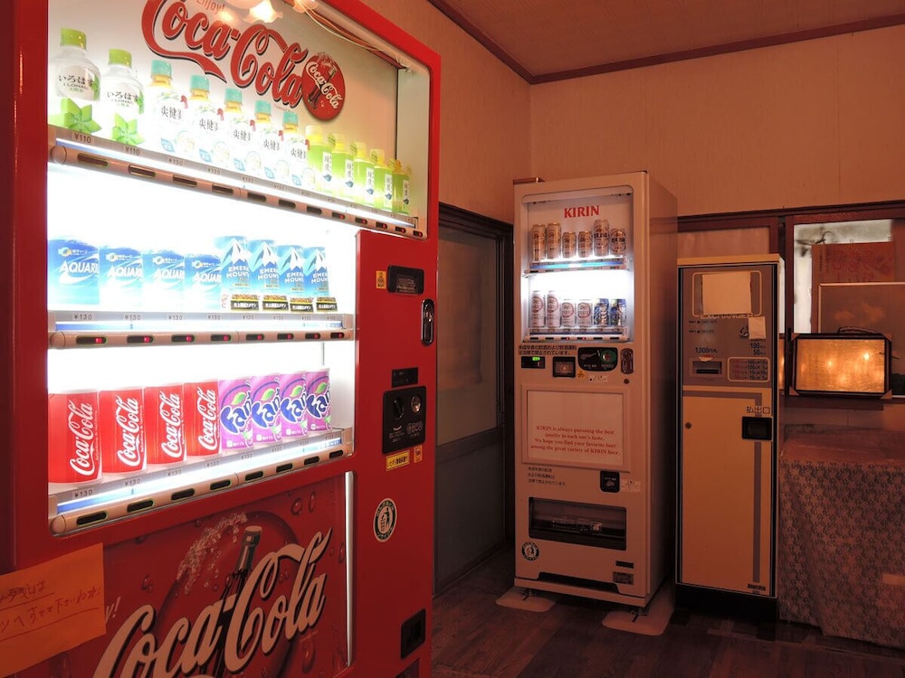 自動販売機1 | しんたく山荘