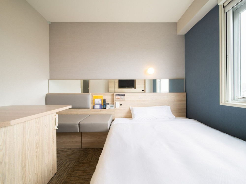 シングルルーム 禁煙 客室1 | スーパーホテル沖縄・名護