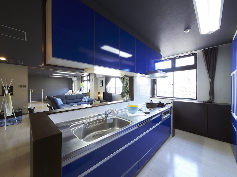 アパートメント (2F) 専用キッチン2 | おやど紀伊国屋 銀屋町