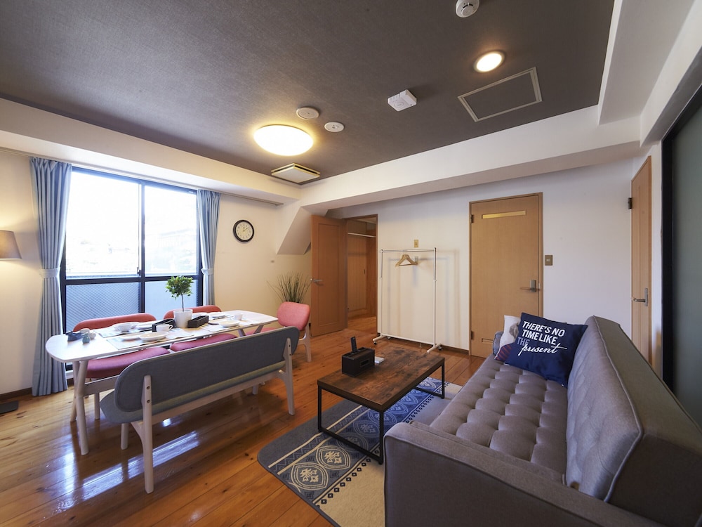 アパートメント (3F) リビングルーム1 | おやど紀伊国屋 銀屋町