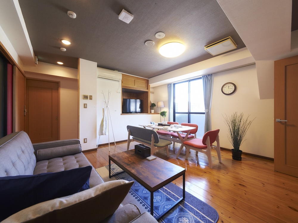 アパートメント (3F) リビングルーム0 | おやど紀伊国屋 銀屋町