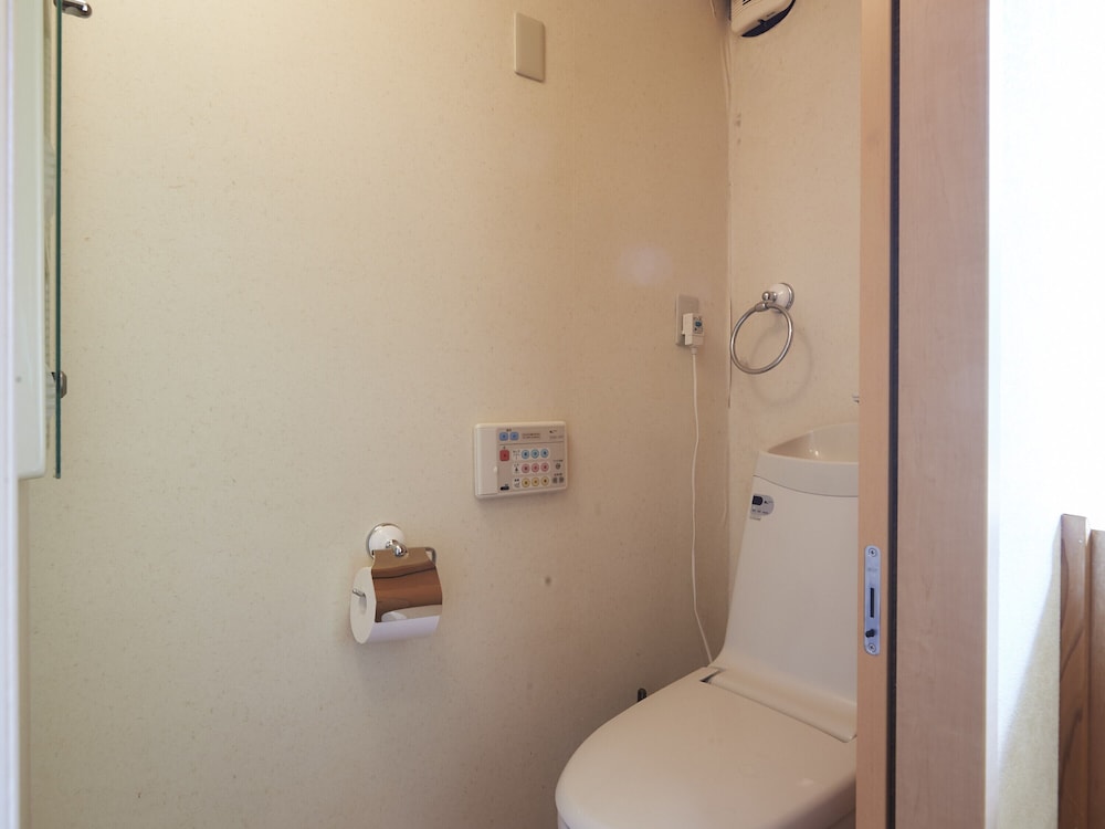 アパートメント (3F) バスルーム2 | おやど紀伊国屋 銀屋町