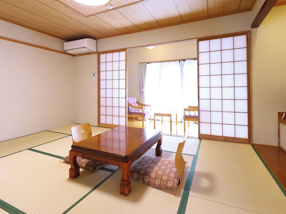 客室1 | 鹿教湯温泉 くつろぎの宿 黒岩旅館