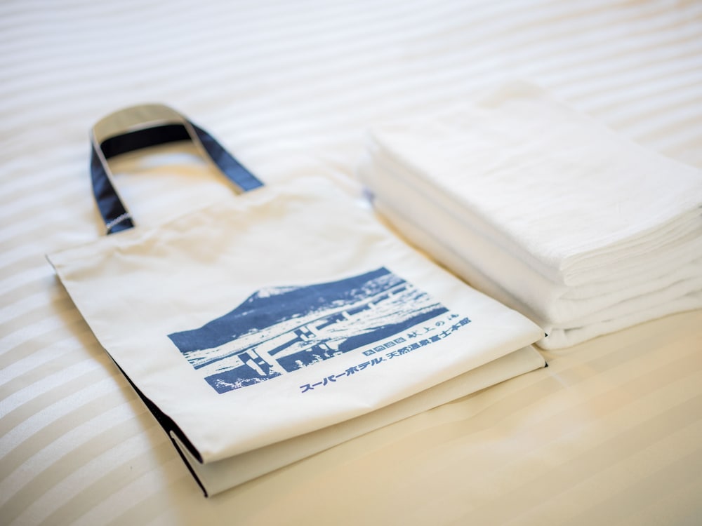 シングルルーム 禁煙 客室の設備とサービス0 | スーパーホテル天然温泉富士本館