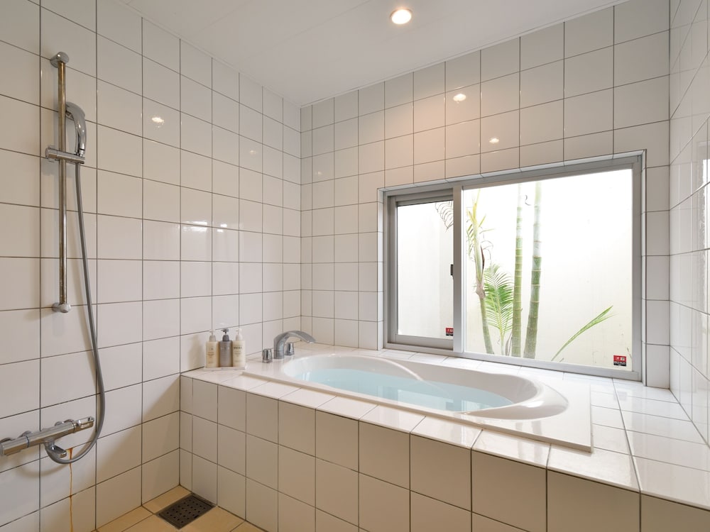 プライベートプールヴィラ (サウナ無し) 禁煙 バスルーム0 | The Pool & Sauna Villa MOTOBU