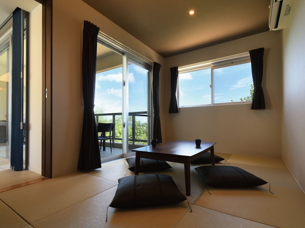 プライベートプールヴィラ (サウナ無し) 禁煙 客室2 | The Pool & Sauna Villa MOTOBU