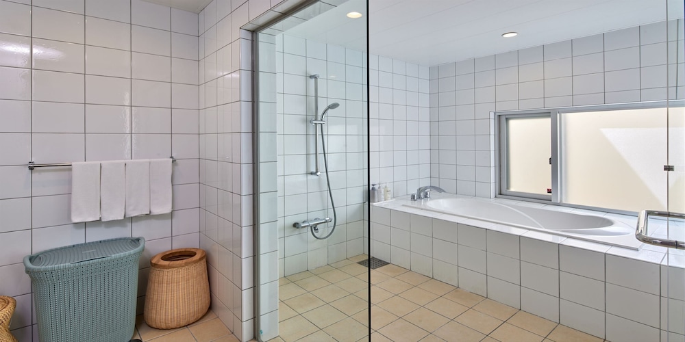 プライベートプール&サウナヴィラ 禁煙 バスルーム0 | The Pool & Sauna Villa MOTOBU