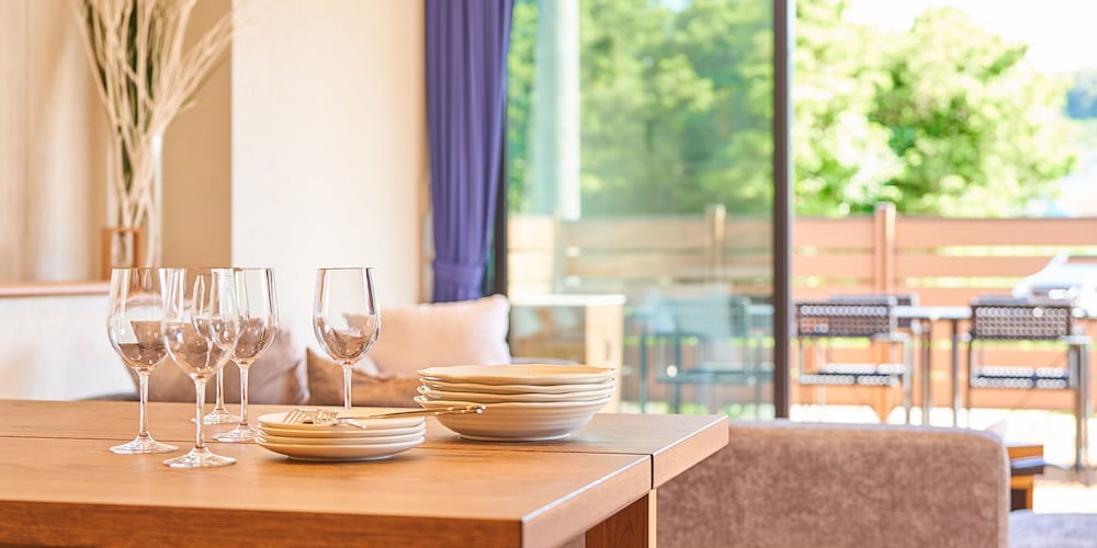 [ペット不可]スタンダードルーム 105 客室内のダイニングエリア0 | Rakuten STAY HOUSE 九十九里一宮