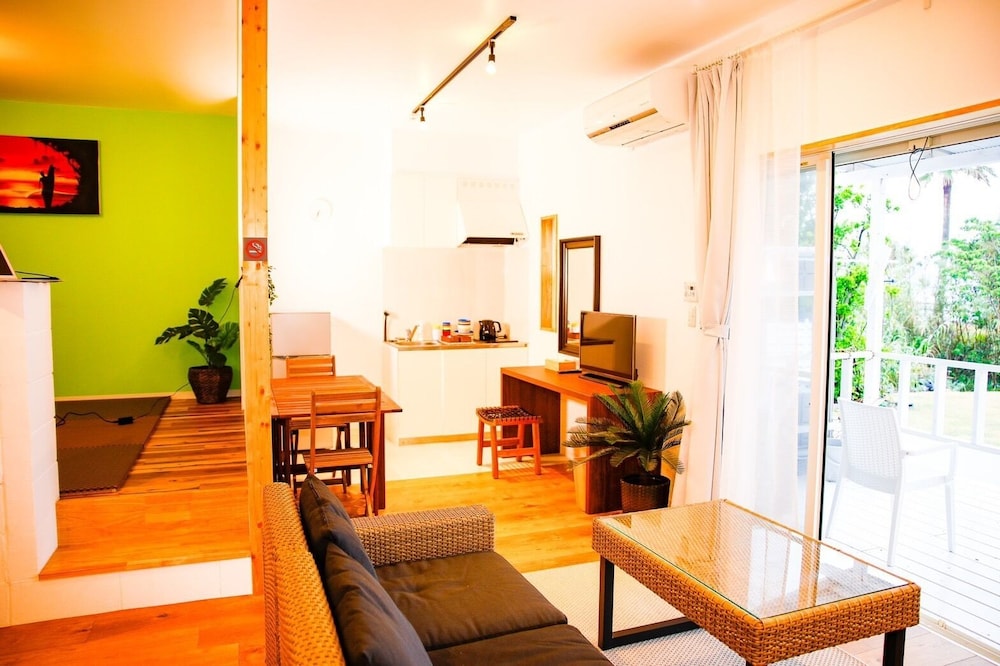 プレミアム ヴィラ オーシャンビュー リビング エリア5 | Shirahama Beach Garden