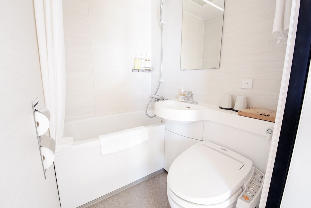 Standard Double A 禁煙 バスルーム1 | 浅草九倶楽部HOTEL