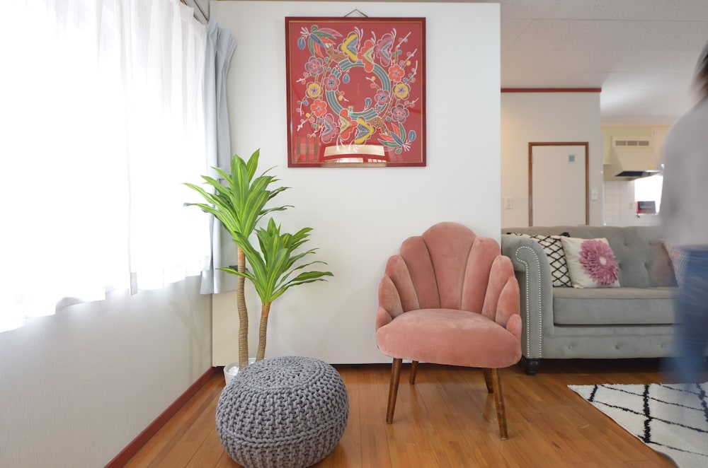 一棟貸切 リビング エリア1 | Sobe House in Yomitanson
