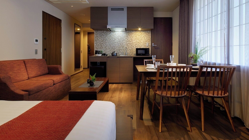 デラックス トリプルルーム ベッド (複数台) 禁煙 キッチン 客室1 | Minn 金沢