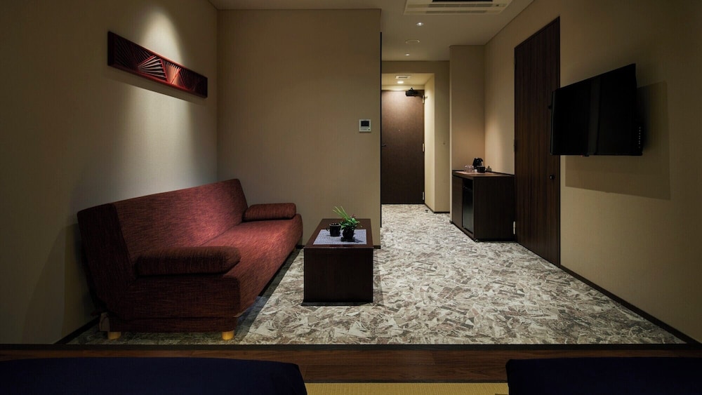 コンフォート トリプルルーム 1 ベッドルーム 禁煙 冷蔵庫 客室1 | Minn 金沢