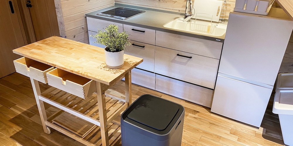 【コテージ Ａ】2階建て2LDK (70平米) 無料WIFI 禁煙 専用キッチン1 | Baan Hakuba