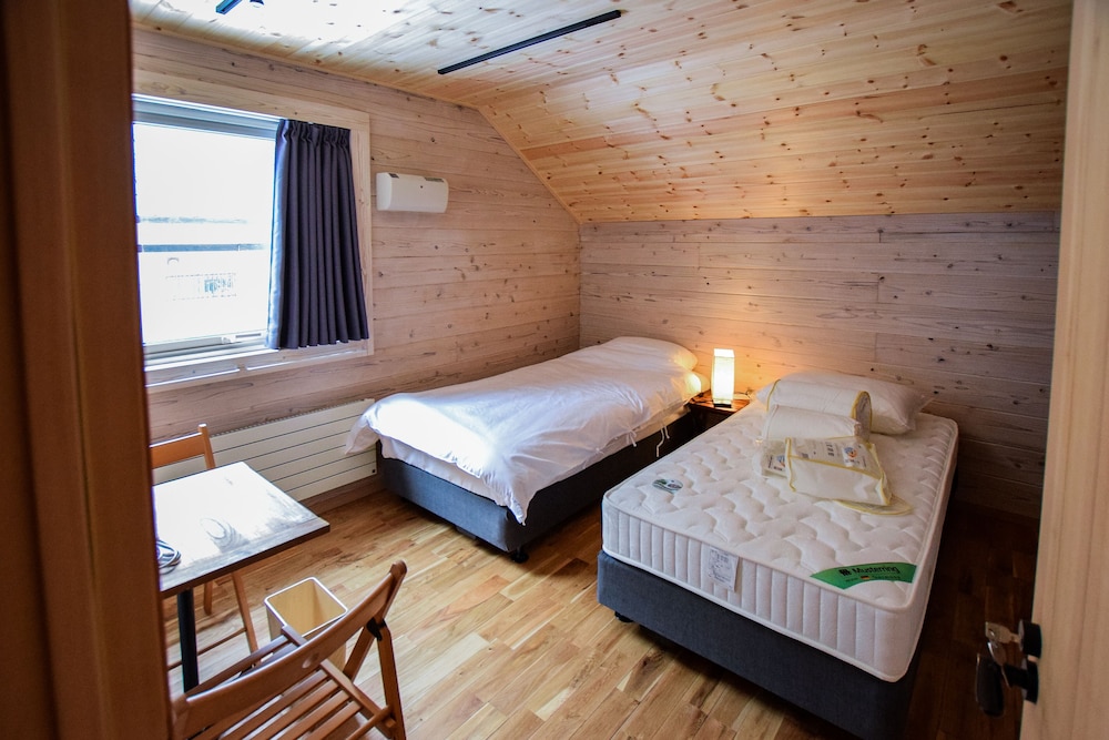 【コテージ B】2階建て2LDK (55平米) 無料WIFI 禁煙 | Baan Hakuba