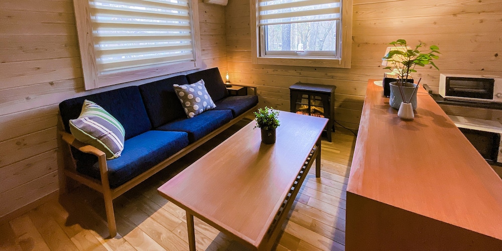 【コテージ Ａ】2階建て2LDK (70平米) 無料WIFI 禁煙 内装0 | Baan Hakuba