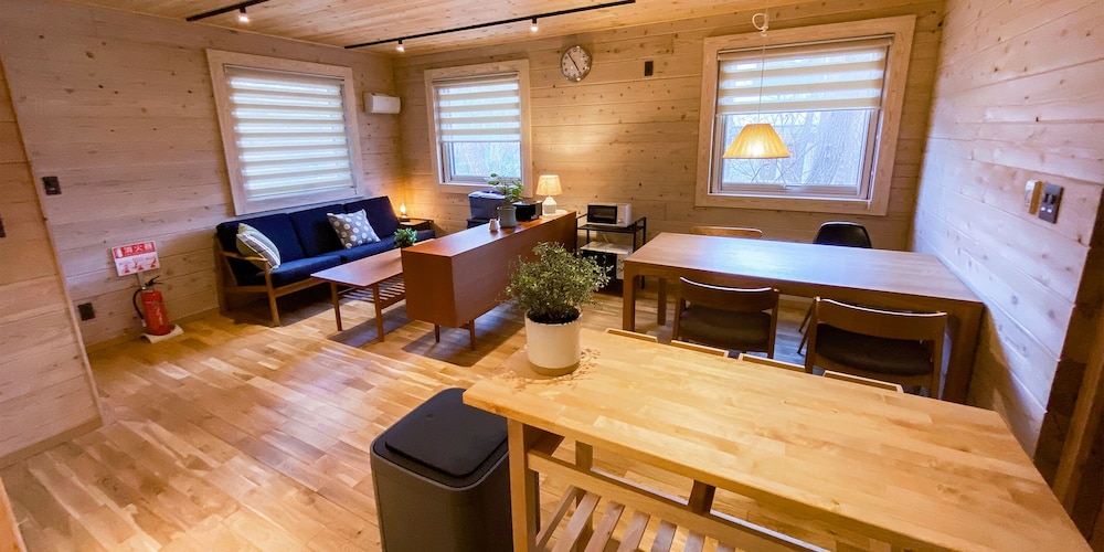 【コテージ Ａ】2階建て2LDK (70平米) 無料WIFI 禁煙 客室11 | Baan Hakuba