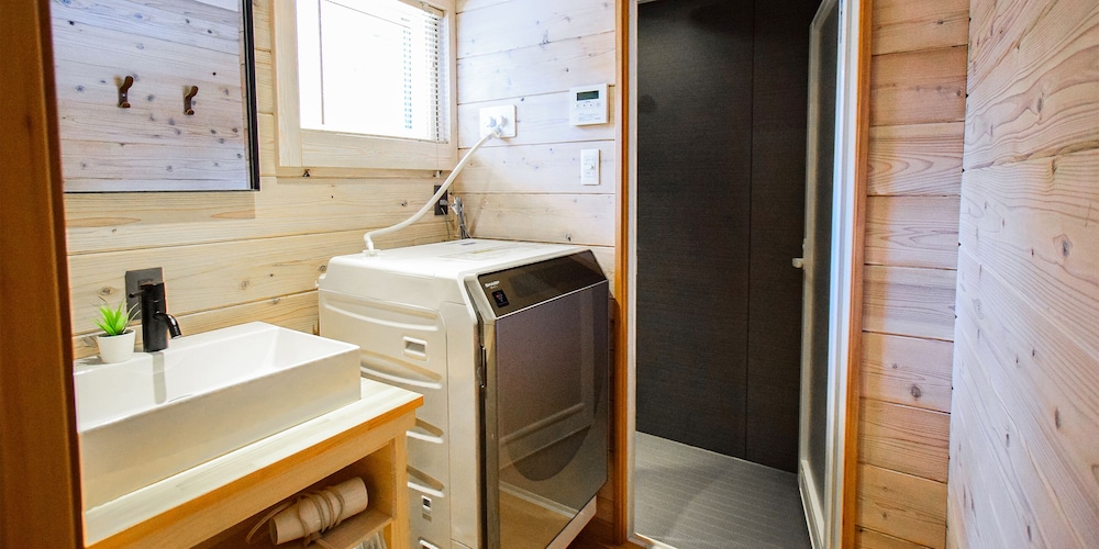 【コテージ B】2階建て2LDK (55平米) 無料WIFI 禁煙 ランドリー0 | Baan Hakuba