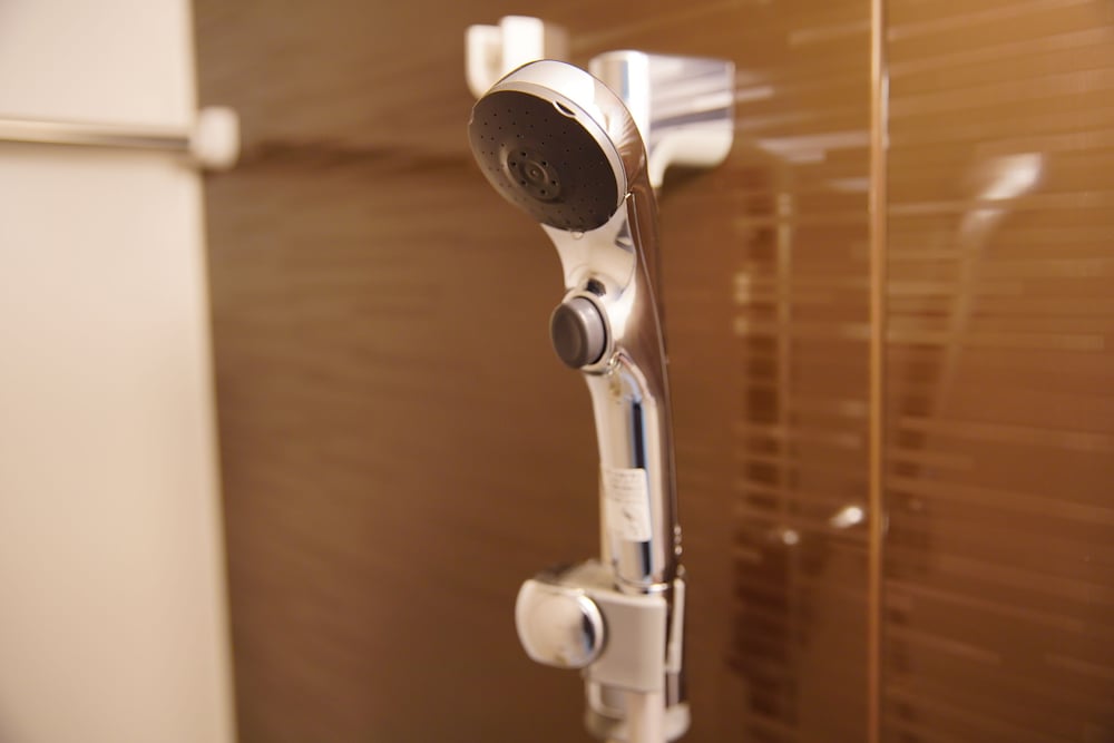 手持ち式のシャワーヘッド1 | eos HOTEL Skytree 手持ち式のシャワーヘッド1 | eos HOTEL Skytree