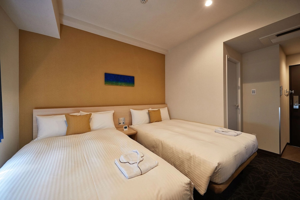 【オープン記念】アニバーサリープラン アニバーサルツイン 客室1 | ワイズイン那覇小禄駅前