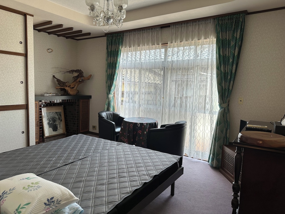 デラックス ダブルまたはツインルーム | Live Cafe ひすいの海